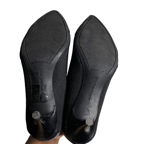 Bandolino Women's Black Pointed Toe Stitch Detail Heels - Picture 6 of 7
